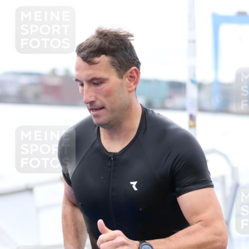 16.08.2026 - KN Förde Triathlon 2026 Antke Förster http://msf.ph/oto/9995398 16.08.2026 10:58:15 Schwimmen 322, 363, 331, 339, 355, 359, 363, 367 meine-sportfotos.de