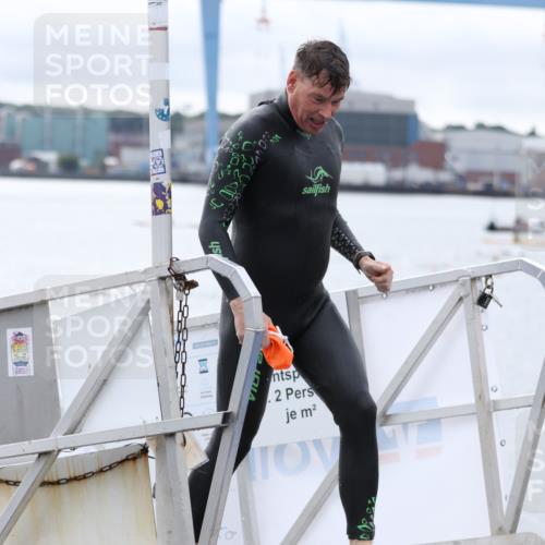 16.08.2026 - KN Förde Triathlon 2026 Antke Förster http://msf.ph/oto/9995399 16.08.2026 10:58:20 Schwimmen 322, 355, 363, 331, 339, 350, 359, 361, 367 meine-sportfotos.de