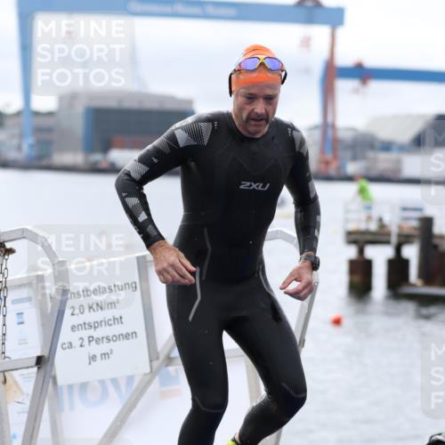 16.08.2026 - KN Förde Triathlon 2026 Antke Förster http://msf.ph/oto/9995421 16.08.2026 10:58:47 Schwimmen 339, 350, 359, 361, 367, 328, 348, 371 meine-sportfotos.de