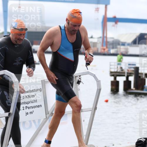 16.08.2026 - KN Förde Triathlon 2026 Antke Förster http://msf.ph/oto/9995501 16.08.2026 11:00:51 Schwimmen 338, 368, 390, 392, 395, 342, 347, 352, 356, 395 meine-sportfotos.de