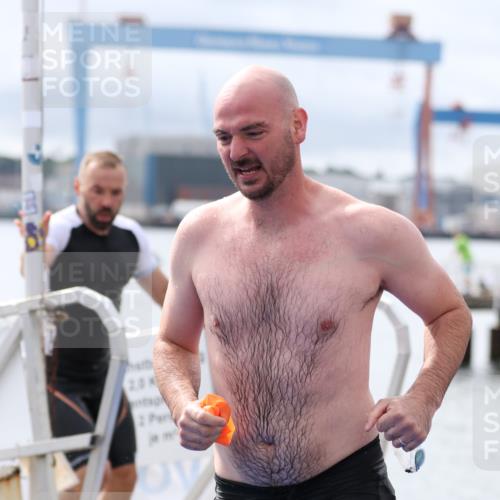 16.08.2026 - KN Förde Triathlon 2026 Antke Förster http://msf.ph/oto/9995515 16.08.2026 11:01:10 Schwimmen 338, 342, 356, 368, 390, 395, 347, 352, 364, 365, 375, 382 meine-sportfotos.de