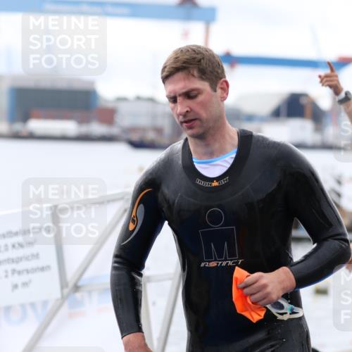 16.08.2026 - KN Förde Triathlon 2026 Antke Förster http://msf.ph/oto/9995571 16.08.2026 11:02:31 Schwimmen 410, 315, 316, 357, 388, 397 meine-sportfotos.de