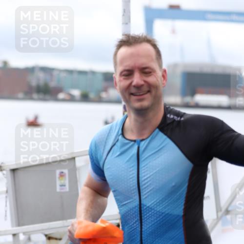 16.08.2026 - KN Förde Triathlon 2026 Antke Förster http://msf.ph/oto/9995579 16.08.2026 11:02:41 Schwimmen 397, 410, 315, 316, 357, 360, 370, 388, 389 meine-sportfotos.de