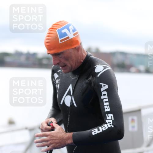 16.08.2026 - KN Förde Triathlon 2026 Antke Förster http://msf.ph/oto/9995589 16.08.2026 11:02:52 Schwimmen 315, 316, 357, 397, 410, 315, 360, 370, 388, 389 meine-sportfotos.de