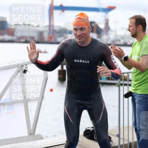 16.08.2026 - KN Förde Triathlon 2026 Antke Förster http://msf.ph/oto/9995649 16.08.2026 11:04:06 Schwimmen 379, 398, 403, 409, 412, 422, 334, 401, 411, 412, 413 meine-sportfotos.de