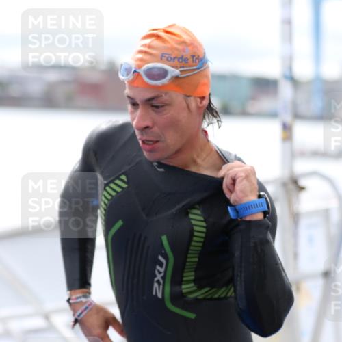 16.08.2026 - KN Förde Triathlon 2026 Antke Förster http://msf.ph/oto/9995689 16.08.2026 11:05:00 Schwimmen 386, 430, 374, 406, 407 meine-sportfotos.de