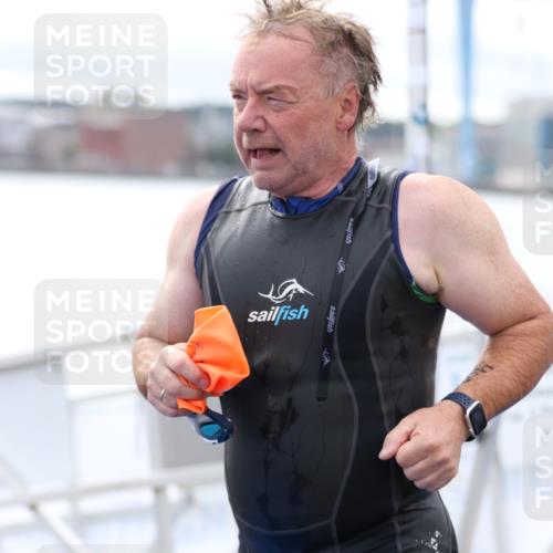 16.08.2026 - KN Förde Triathlon 2026 Antke Förster http://msf.ph/oto/9995701 16.08.2026 11:05:12 Schwimmen 374, 386, 407, 430, 393, 406, 432 meine-sportfotos.de