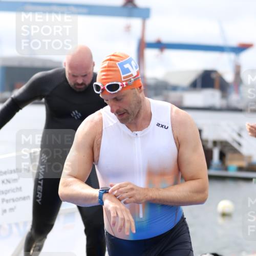 16.08.2026 - KN Förde Triathlon 2026 Antke Förster http://msf.ph/oto/9995715 16.08.2026 11:05:33 Schwimmen 393, 406, 407, 432, 421 meine-sportfotos.de