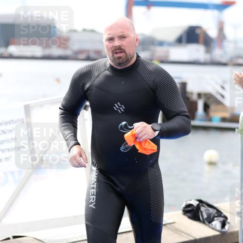 16.08.2026 - KN Förde Triathlon 2026 Antke Förster http://msf.ph/oto/9995716 16.08.2026 11:05:34 Schwimmen 393, 406, 407, 432, 421 meine-sportfotos.de