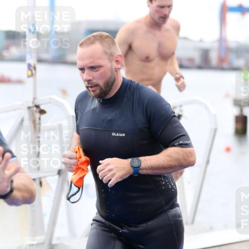16.08.2026 - KN Förde Triathlon 2026 Antke Förster http://msf.ph/oto/9995770 16.08.2026 11:07:09 Schwimmen 351, 399, 416, 425, 435, 437, 378, 385, 404, 425, 801, 802 meine-sportfotos.de