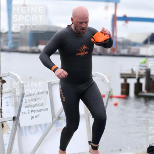 16.08.2026 - KN Förde Triathlon 2026 Antke Förster http://msf.ph/oto/9995825 16.08.2026 11:08:40 Schwimmen 428, 429, 429 meine-sportfotos.de