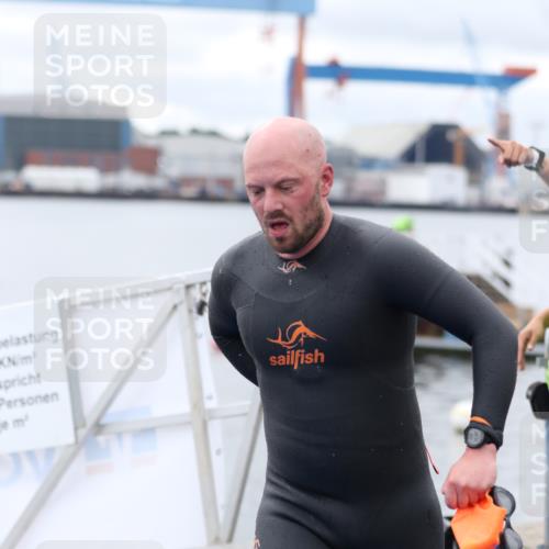 16.08.2026 - KN Förde Triathlon 2026 Antke Förster http://msf.ph/oto/9995826 16.08.2026 11:08:40 Schwimmen 428, 429, 429 meine-sportfotos.de