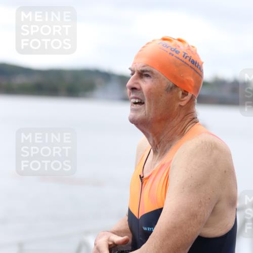 16.08.2026 - KN Förde Triathlon 2026 Antke Förster http://msf.ph/oto/9995853 16.08.2026 11:11:14 Schwimmen 439, 424, 426 meine-sportfotos.de