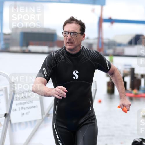 16.08.2026 - KN Förde Triathlon 2026 Antke Förster http://msf.ph/oto/9995856 16.08.2026 11:11:17 Schwimmen 424, 439, 426 meine-sportfotos.de