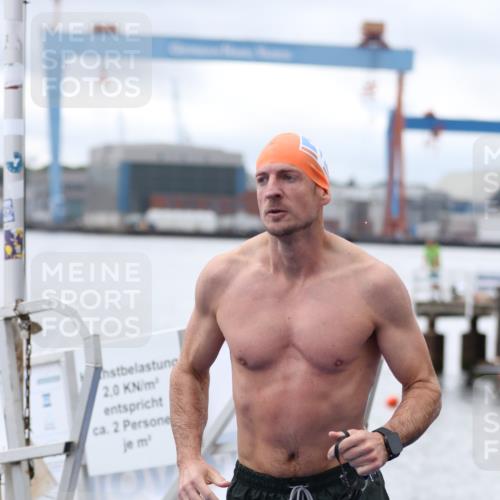 16.08.2026 - KN Förde Triathlon 2026 Antke Förster http://msf.ph/oto/9995863 16.08.2026 11:11:25 Schwimmen 424, 426, 439 meine-sportfotos.de