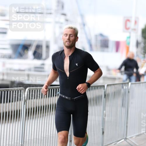 16.08.2026 - KN Förde Triathlon 2026 Antke Förster http://msf.ph/oto/9995960 16.08.2026 11:36:33 Laufen  meine-sportfotos.de