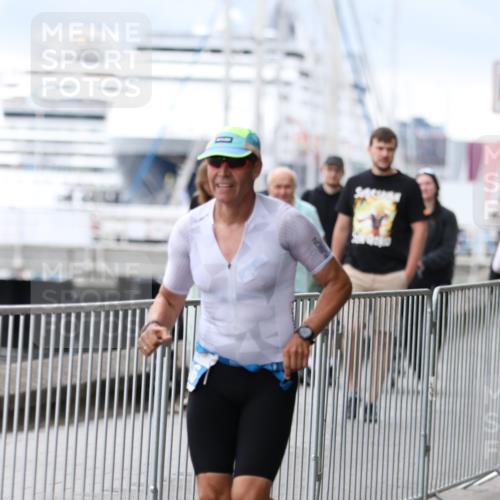 16.08.2026 - KN Förde Triathlon 2026 Antke Förster http://msf.ph/oto/9996082 16.08.2026 11:43:06 Laufen  meine-sportfotos.de