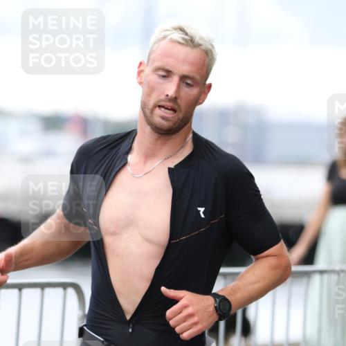 16.08.2026 - KN Förde Triathlon 2026 Antke Förster http://msf.ph/oto/9996092 16.08.2026 11:43:18 Laufen  meine-sportfotos.de