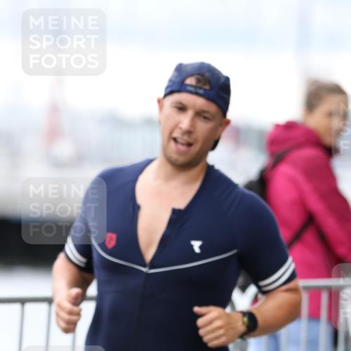 16.08.2026 - KN Förde Triathlon 2026 Antke Förster http://msf.ph/oto/9996122 16.08.2026 11:44:19 Laufen  meine-sportfotos.de