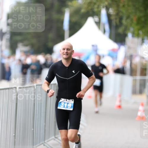 16.08.2026 - KN Förde Triathlon 2026 Antke Förster http://msf.ph/oto/9996155 16.08.2026 11:45:54 Laufen  meine-sportfotos.de