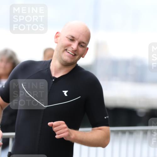 16.08.2026 - KN Förde Triathlon 2026 Antke Förster http://msf.ph/oto/9996163 16.08.2026 11:45:58 Laufen  meine-sportfotos.de