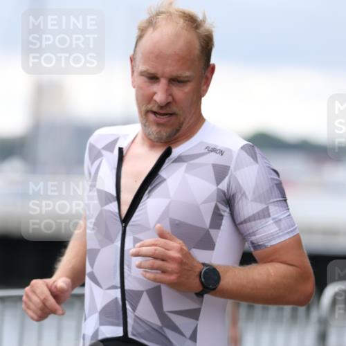 16.08.2026 - KN Förde Triathlon 2026 Antke Förster http://msf.ph/oto/9996193 16.08.2026 11:46:30 Laufen  meine-sportfotos.de