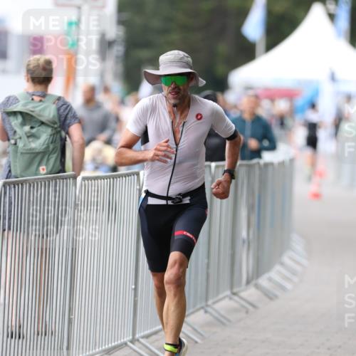 16.08.2026 - KN Förde Triathlon 2026 Antke Förster http://msf.ph/oto/9996195 16.08.2026 11:46:53 Laufen  meine-sportfotos.de