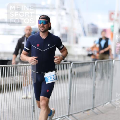 16.08.2026 - KN Förde Triathlon 2026 Antke Förster http://msf.ph/oto/9996264 16.08.2026 11:48:58 Laufen  meine-sportfotos.de