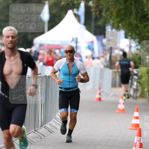 16.08.2026 - KN Förde Triathlon 2026 Antke Förster http://msf.ph/oto/9996314 16.08.2026 11:49:55 Laufen  meine-sportfotos.de