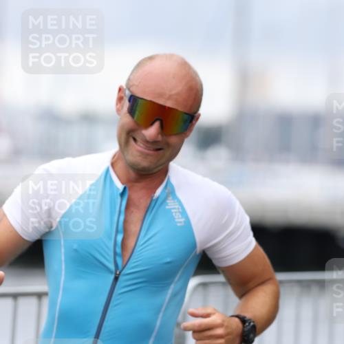 16.08.2026 - KN Förde Triathlon 2026 Antke Förster http://msf.ph/oto/9996325 16.08.2026 11:50:02 Laufen  meine-sportfotos.de