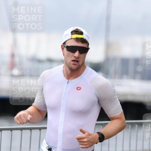16.08.2026 - KN Förde Triathlon 2026 Antke Förster http://msf.ph/oto/9996375 16.08.2026 11:50:54 Laufen  meine-sportfotos.de