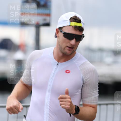 16.08.2026 - KN Förde Triathlon 2026 Antke Förster http://msf.ph/oto/9996376 16.08.2026 11:50:55 Laufen  meine-sportfotos.de
