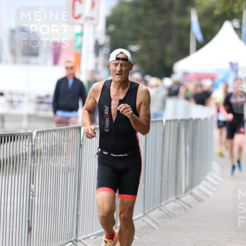 16.08.2026 - KN Förde Triathlon 2026 Antke Förster http://msf.ph/oto/9996395 16.08.2026 11:51:24 Laufen  meine-sportfotos.de