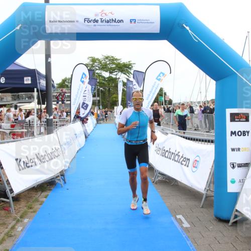 16.08.2026 - KN Förde Triathlon 2026 Markus Tischler http://msf.ph/oto/9996442 16.08.2026 11:58:25 Ziel 318, 318 meine-sportfotos.de