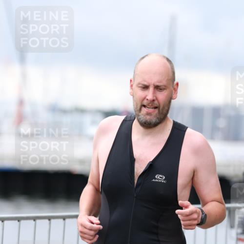 16.08.2026 - KN Förde Triathlon 2026 Antke Förster http://msf.ph/oto/9996456 16.08.2026 11:52:18 Laufen  meine-sportfotos.de