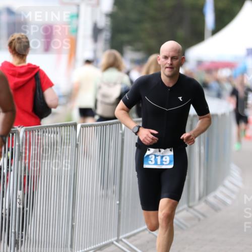 16.08.2026 - KN Förde Triathlon 2026 Antke Förster http://msf.ph/oto/9996483 16.08.2026 11:52:48 Laufen  meine-sportfotos.de
