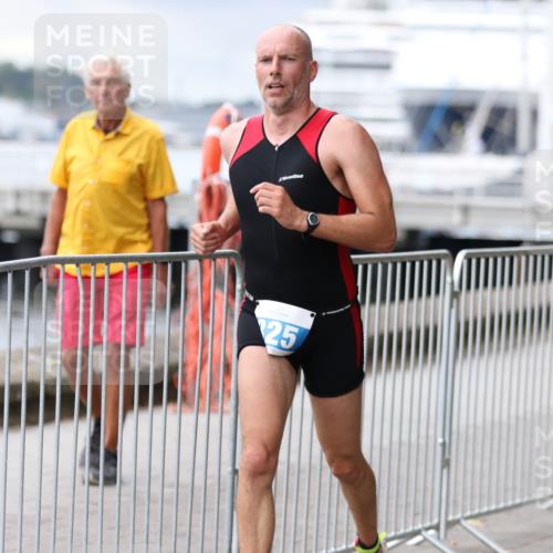 16.08.2026 - KN Förde Triathlon 2026 Antke Förster http://msf.ph/oto/9996485 16.08.2026 11:52:49 Laufen  meine-sportfotos.de
