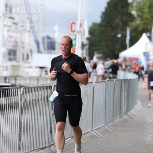 16.08.2026 - KN Förde Triathlon 2026 Antke Förster http://msf.ph/oto/9996562 16.08.2026 11:55:11 Laufen  meine-sportfotos.de