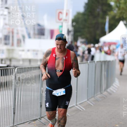 16.08.2026 - KN Förde Triathlon 2026 Antke Förster http://msf.ph/oto/9996583 16.08.2026 11:55:33 Laufen  meine-sportfotos.de