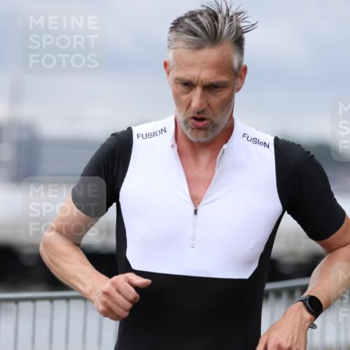 16.08.2026 - KN Förde Triathlon 2026 Antke Förster http://msf.ph/oto/9996611 16.08.2026 11:55:58 Laufen  meine-sportfotos.de