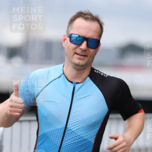 16.08.2026 - KN Förde Triathlon 2026 Antke Förster http://msf.ph/oto/9996637 16.08.2026 11:56:22 Laufen  meine-sportfotos.de