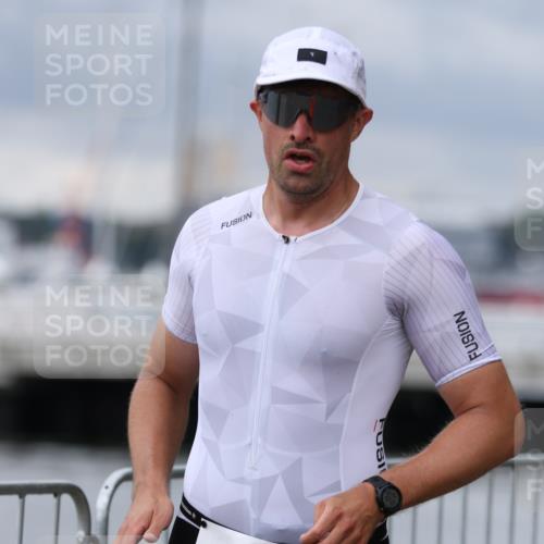 16.08.2026 - KN Förde Triathlon 2026 Antke Förster http://msf.ph/oto/9996678 16.08.2026 11:56:59 Laufen  meine-sportfotos.de