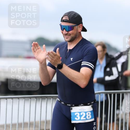 16.08.2026 - KN Förde Triathlon 2026 Antke Förster http://msf.ph/oto/9996683 16.08.2026 11:57:07 Laufen  meine-sportfotos.de