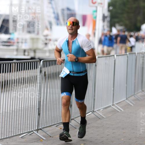 16.08.2026 - KN Förde Triathlon 2026 Antke Förster http://msf.ph/oto/9996747 16.08.2026 11:58:04 Laufen  meine-sportfotos.de