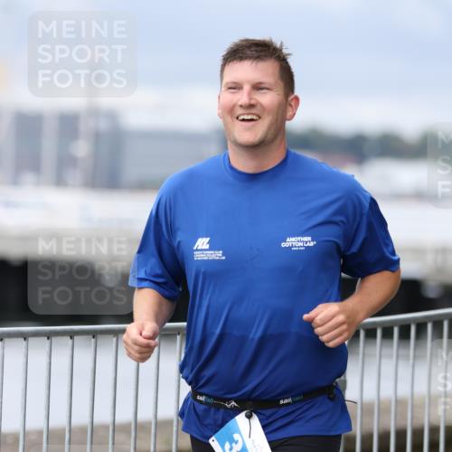 16.08.2026 - KN Förde Triathlon 2026 Antke Förster http://msf.ph/oto/9996949 16.08.2026 12:01:43 Laufen  meine-sportfotos.de