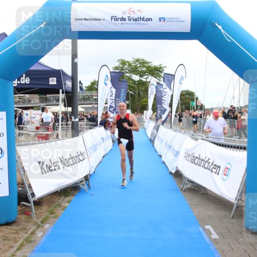 16.08.2026 - KN Förde Triathlon 2026 Markus Tischler http://msf.ph/oto/9996960 16.08.2026 12:02:08 Ziel 325, 325 meine-sportfotos.de