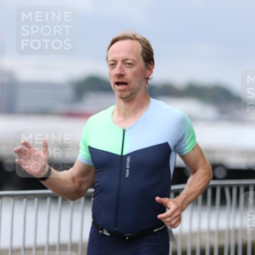 16.08.2026 - KN Förde Triathlon 2026 Antke Förster http://msf.ph/oto/9996970 16.08.2026 12:02:26 Laufen  meine-sportfotos.de