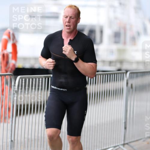 16.08.2026 - KN Förde Triathlon 2026 Antke Förster http://msf.ph/oto/9996988 16.08.2026 12:02:48 Laufen  meine-sportfotos.de