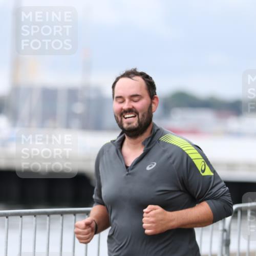 16.08.2026 - KN Förde Triathlon 2026 Antke Förster http://msf.ph/oto/9997011 16.08.2026 12:03:16 Laufen  meine-sportfotos.de