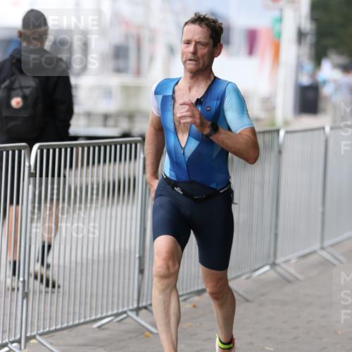 16.08.2026 - KN Förde Triathlon 2026 Antke Förster http://msf.ph/oto/9997053 16.08.2026 12:04:35 Laufen  meine-sportfotos.de